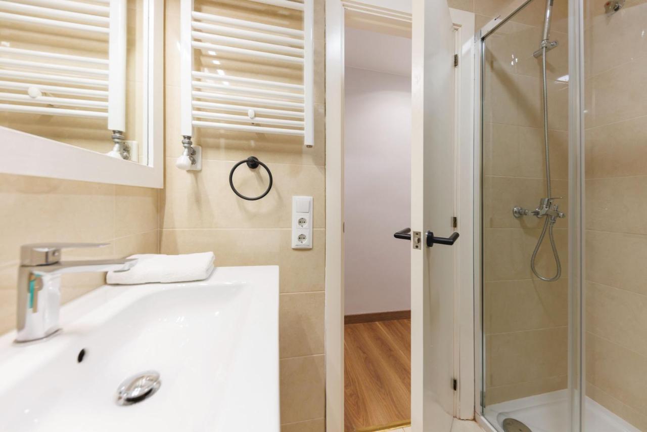 Bravissimo Figuerola, Spacious 3-Bedroom Apartment Girona Exterior foto