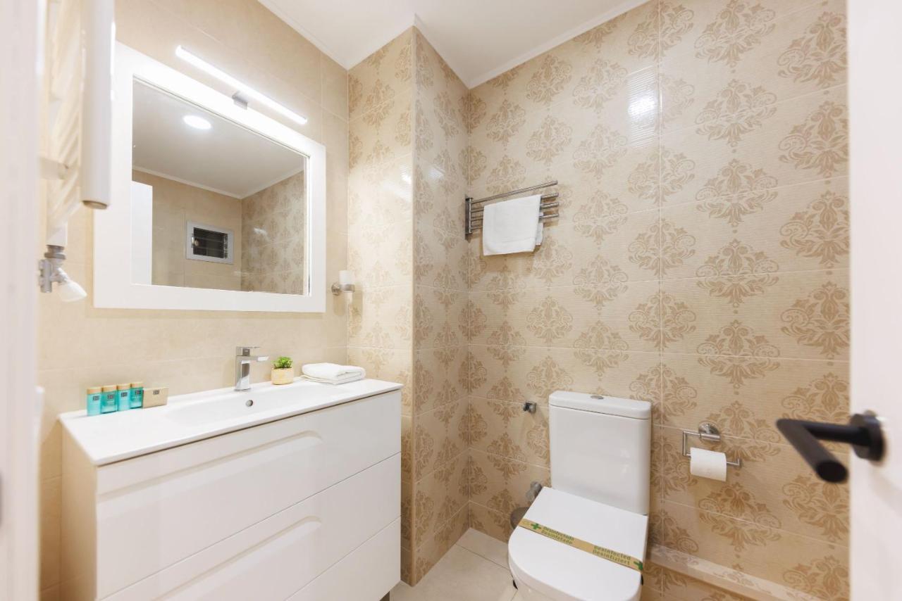Bravissimo Figuerola, Spacious 3-Bedroom Apartment Girona Exterior foto